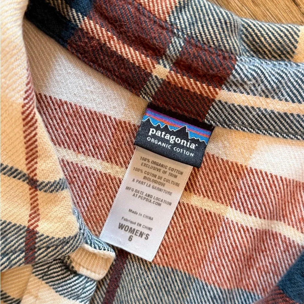 Patagonia Plaid Button-Down Shirt in Rust, Navy & Cream - Picture 2 of 2